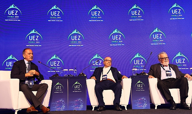 Ünlü Akademisyenler UEZ Sapanca 2024’te Felsefe ve Modern Bilimi Ele Aldı