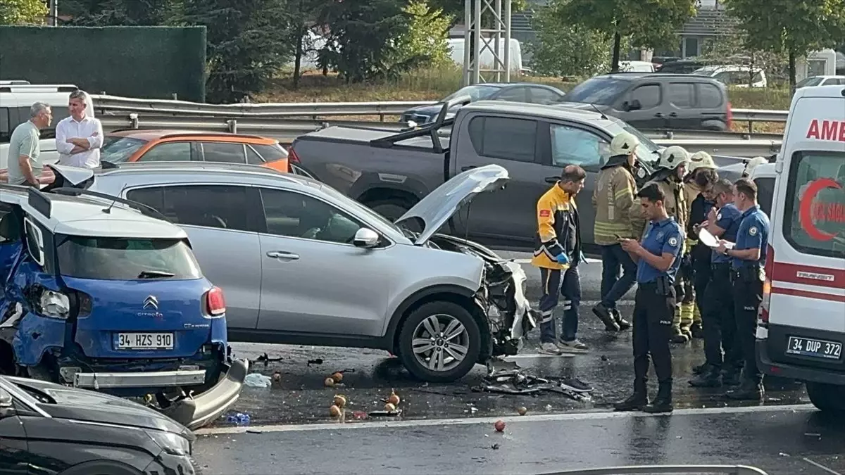 İstanbul’da Zincirleme Kaza: 1 Ölü, 5 Yaralı