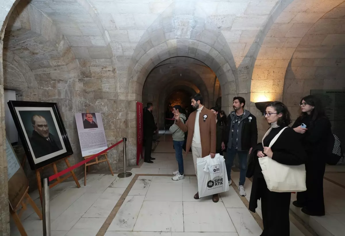 Anıtkabir’de Atatürk Portresi Sergisi