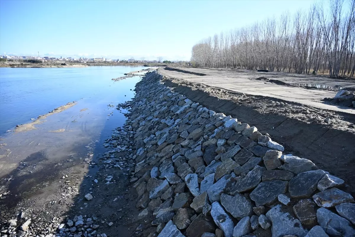 Edirne’de Meriç Nehri Düzenleme Çalışmaları İncelendi